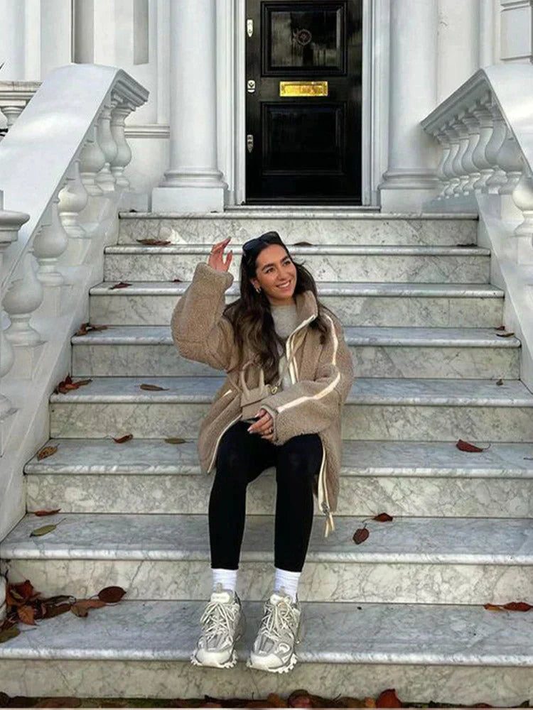 Liora – Oversized Teddyjassen