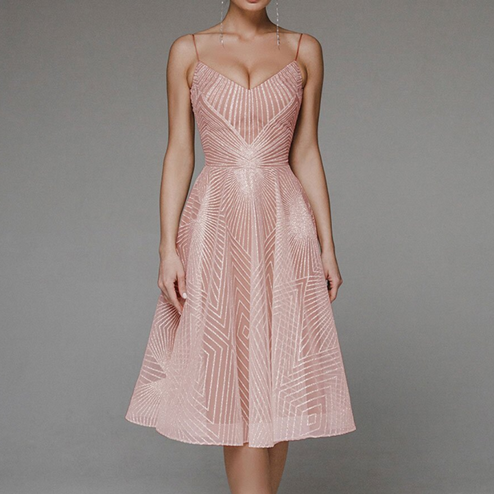 Alondra | Fashionable Dress with Elegant Open Back