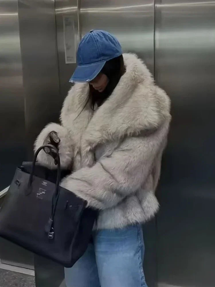 Małgorzata™ Stylish and Soft